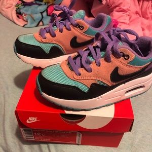 Kids Nike Air Max 1 shoes